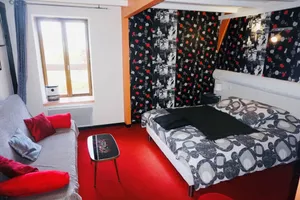 Image of Artists Room - Up to 3 people (no pets)