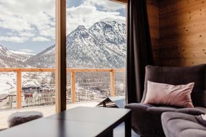 Image of Chalet Cerf Blanc - 6 bedrooms - ideal 10 to 16 people - skilockers on slopes