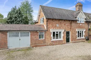 Image of Beautiful cottage on the edge of the Cotswolds