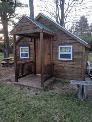 Image of Poppy’s Cabin on Pond in Finger Lakes Region