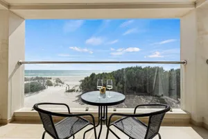 Image of Beachside Beauty - Iconic Beachfront Panorama