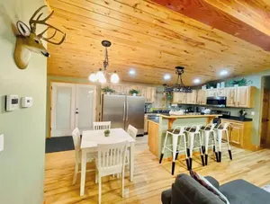 Image of Cozy 5BR Mountain View Outdoor Hot Tubs & BBQ