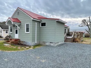 Image of Cattail Cottage -Allergy Friendly Home -In Town-LINENS & TOWELS PROVIDED