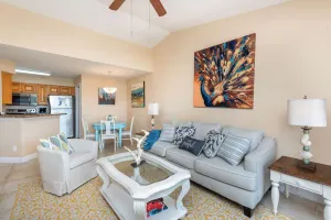 Image of Peacock · Bright Beachy King Bed Condo · Half Mile to Beach