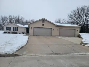Image of Beautiful house located 5 minutes drive to EAA AIRVENTUE