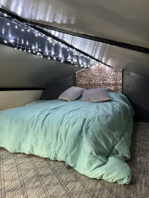 Image of HOLY MOLY looking for small family to spend time. Sleeps 5