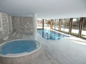Image of Luxury Apartment, Panoramic Mountain Views, 5 Spa Facilities - 4 Bedroom