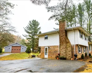 Image of Farm House Gateway!