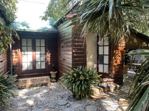 Image of Garden Studio cabin Self contained with external bathroom