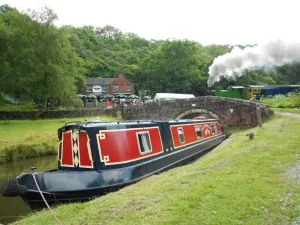 Image of Narrowboat - Sleeps 6 - Columbina