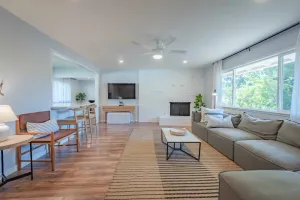 Image of Ranch Perfect for Familes, Close to Downtown, the Lake, the Park & the Beach!