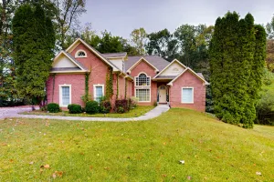 Image of Exquisite home with charming deck, washer\/dryer, & central AC