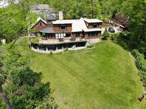 Image of Entertainers Dream, Candlewood Lake, Hot Tub,Disco,Theatre,Music studio..more!