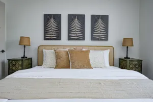 Image of 1 BED - KING BED - POOL - ZIONSVILLE SCHOOLS