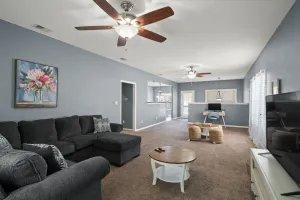 Image of Blue Dog Inn | 3 Bed, 2 Bath