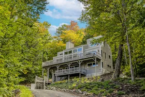 Image of Roomy mountain retreat with decks, grill, & pool\/tennis access - walk to skiing