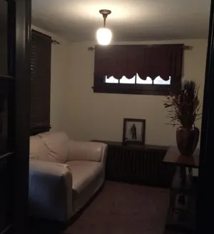 Image of Cozy all brick home for your peace of mind🌟⭐️🌟 Queen Beds★Free Parking★Fireplace<br>