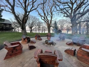 Image of Secluded Lakefront Lodge in Iowa's Great Lakes