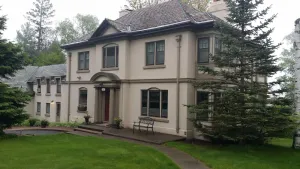 Image of Hawthorne Manor-  Perfect Duluth Location! Amazing historic home.