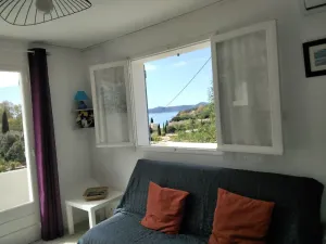 Image of NEW: Le Lavandou Aiguebelle - Air-conditioned sea view apartment with WIFI
