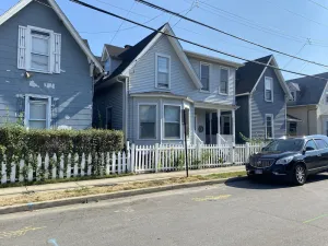 Image of Cheerful 4 bedrooms residential house.