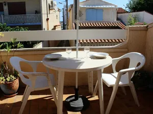 Image of Cozy Studio Loft for 2 with Terrace, 500m from Beach - Port-la-Nouvelle