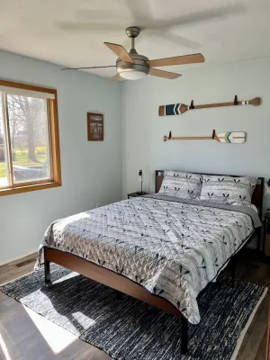 Image of Cozy Cottage with Lake Access