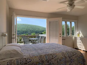 Image of Wonderful Mountain Views.  Walk to Rivers, Parks, Restaurants and Shops.