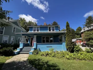 Image of Cheerful 3 bedroom home - close to Fredonia