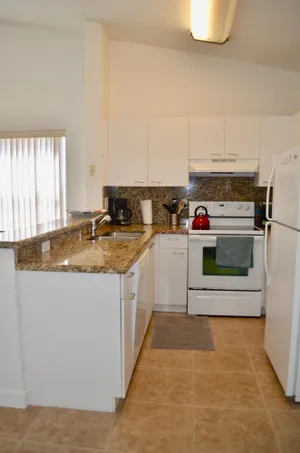 Image of 320D - Spacious 2\/2 on Top floor in Boca - Walking distance from Evert Tennis & Boca Prep