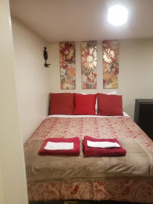 Image of The Airport Lodge - 10 mins from Airport