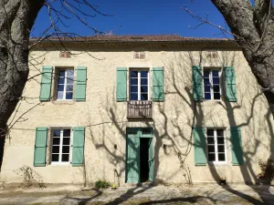 Image of Country house with character