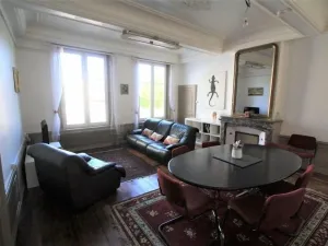 Image of Historic 3BR Apt Near Toul's Cathedral – Central Location, Parking, WiFi Included