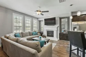 Image of 5721 Headquarters · Luxurious Townhouse across from Legacy West