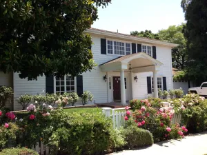 Image of Beautiful Family Home! Pool, Spa, Large Private Backyard Near Disneyland & Beach
