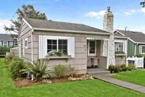 Image of Sandpiper Cottage - Beachcomber Vacation Homes