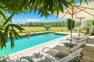 Image of Charming and comfortable Provencal farmhouse with beautiful swimming pool