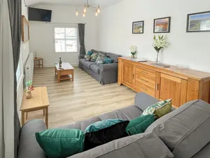Image of A large and spacious apartment located in Glossop market town on the edge of the Peak District.