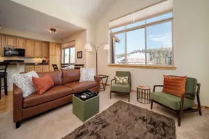Image of Top Notch Quality Downtown Winter Park 1 Bedroom