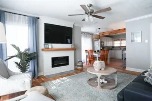 Image of ⛵️Coastal Retreat at Tech Terrace 3\/2 Remodeled 2 Kings