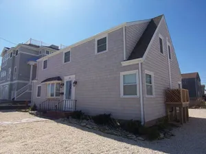 Image of OCEAN BLOCK 2ND FLOOR DUPLEX