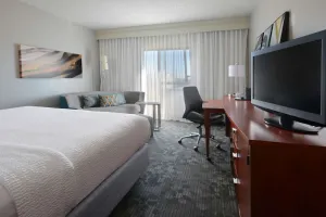 Image of Best Value, Quality Stay! Pet-friendly & Modern Accommodation, Outdoor Pool!