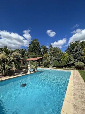 Image of Cosy southern house with landscaped garden