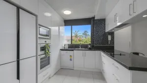 Image of Beachpark Apartments - Close To Beach