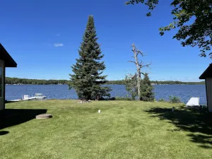 Image of New Listing! The “Looney Bin” Four Season Cozy Lakefront Cabin on Nelson Lake