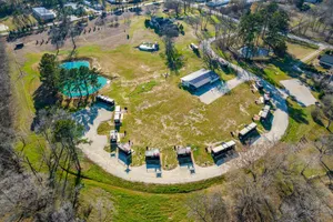 Image of Five Spice Powder 2 mins to Lake Conroe! Heated Pool, Stocked Ponds, Cute Pygmy Goats