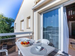 Image of Nice apartment for 3 people with WIFI, TV, balcony, pets allowed and parking
