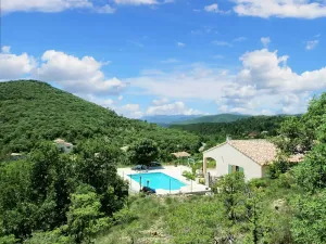 Image of Spacieuse villa à Saint-Jean-du-Pin avec piscine privée
