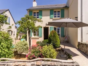Image of Fisherman's house with terrace by the Loire, wifi, bikes and baby equipment