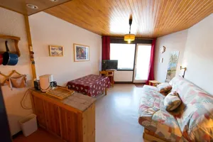 Image of 200m from resort center, 3rd floor, balcony, tv, 25m², Vars